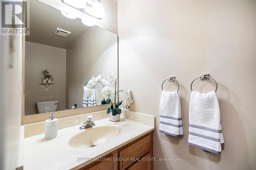 2 Hampstead Gate, Clarington, ON - Indoor Photo Showing Bathroom