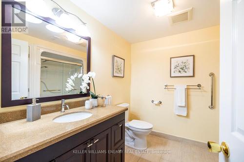 2 Hampstead Gate, Clarington, ON - Indoor Photo Showing Bathroom