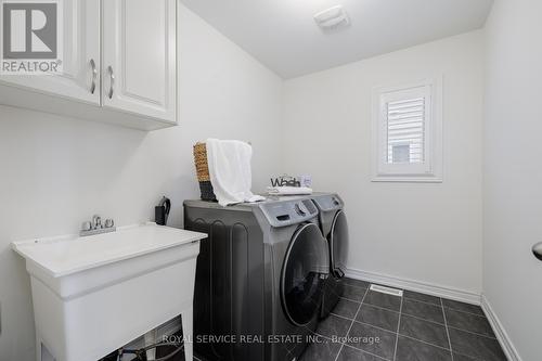 15 Thomas Bird Street, Clarington, ON - Indoor Photo Showing Laundry Room