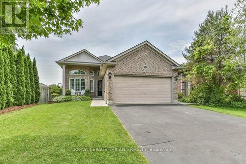 909 Fogerty Street, London, ON - Outdoor With Facade