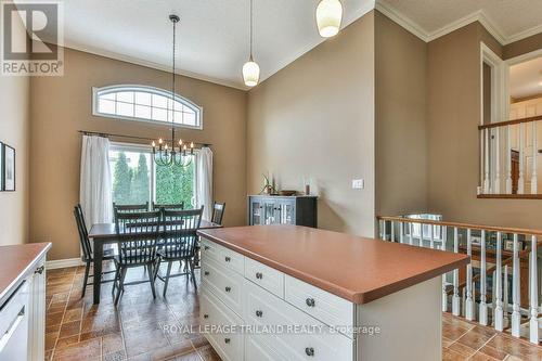 909 Fogerty Street, London, ON - Indoor Photo Showing Dining Room