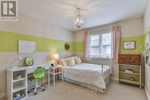 909 Fogerty Street, London, ON - Indoor Photo Showing Bedroom