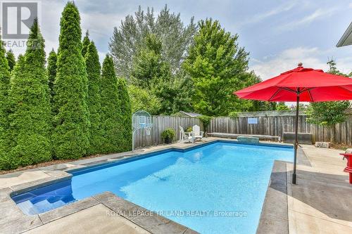 909 Fogerty Street, London, ON - Outdoor With In Ground Pool With Backyard