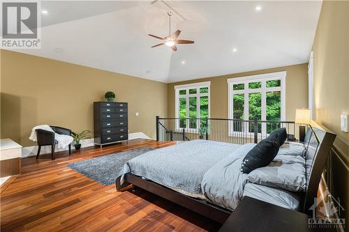 1420 Royal Maple Drive, Ottawa, ON - Indoor Photo Showing Bedroom