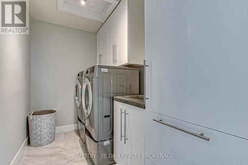 1072 Oakcrossing Road, London, ON - Indoor Photo Showing Laundry Room