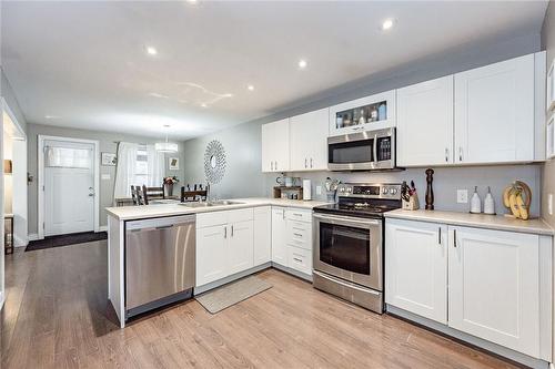 13 Fairfield Avenue, Hamilton, ON - Indoor Photo Showing Kitchen With Stainless Steel Kitchen