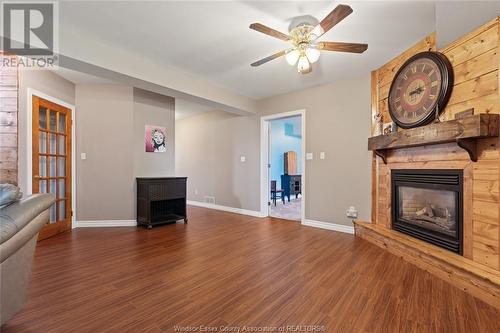 20 Marsh Court, Amherstburg, ON - Indoor Photo Showing Living Room With Fireplace