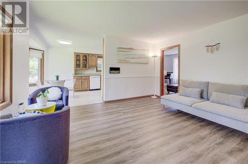 215 Black Walnut Place, Kitchener, ON - Indoor Photo Showing Living Room