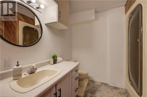 215 Black Walnut Place, Kitchener, ON - Indoor Photo Showing Bathroom