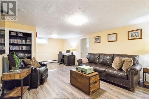 196 Bessborough Ave, Moncton, NB - Indoor Photo Showing Living Room