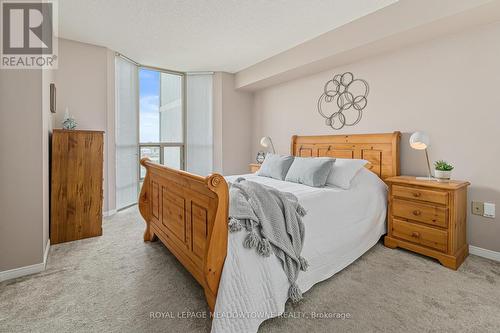 608 - 20 Mcfarlane Drive, Halton Hills, ON - Indoor Photo Showing Bedroom