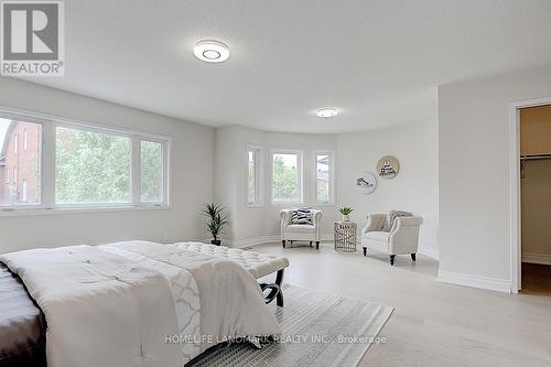 11 Herbert Watford Avenue, Richmond Hill, ON - Indoor Photo Showing Bedroom