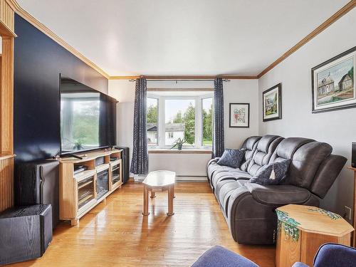 Salon - 4 68E Avenue O., Blainville, QC - Indoor Photo Showing Living Room