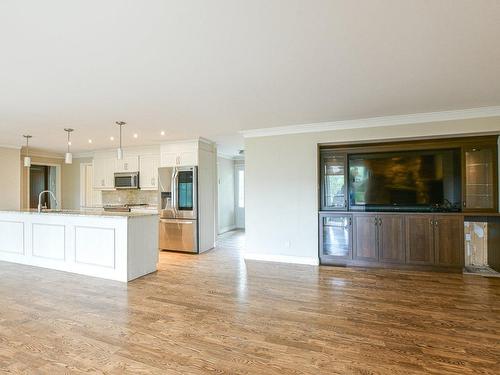 Overall view - 3325 Rue Des Luminaires, Sainte-Adèle, QC - Indoor Photo Showing Kitchen