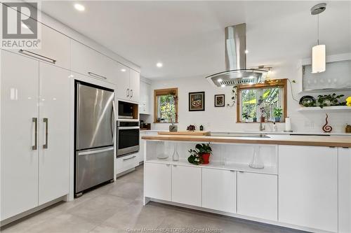 579 Lafleur, Dieppe, NB - Indoor Photo Showing Kitchen With Double Sink
