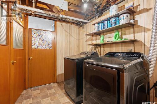 63 Davidson Crescent, Saskatoon, SK - Indoor Photo Showing Laundry Room