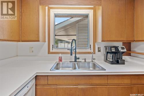 63 Davidson Crescent, Saskatoon, SK - Indoor Photo Showing Kitchen With Double Sink