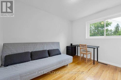 2 Munro Avenue, Belleville, ON - Indoor Photo Showing Bedroom