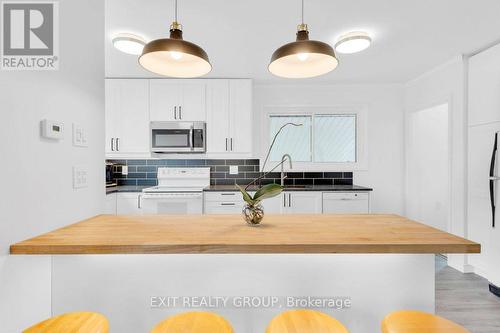 2 Munro Avenue, Belleville, ON - Indoor Photo Showing Kitchen