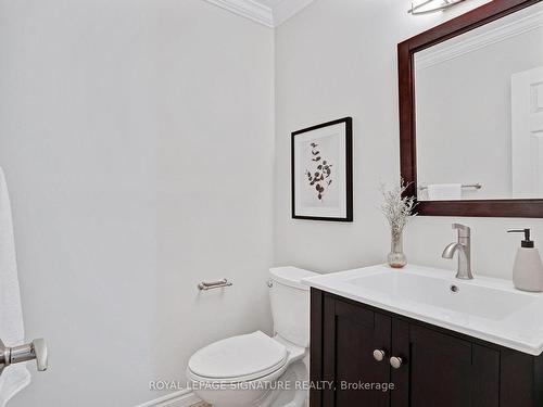 16 Cartwheel Millway, Toronto, ON - Indoor Photo Showing Bathroom