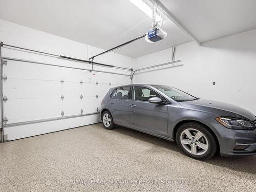 17 Wildflower Dr, Richmond Hill, ON - Indoor Photo Showing Garage