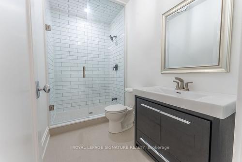 158 Angelene St, Mississauga, ON - Indoor Photo Showing Bathroom