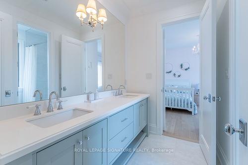 158 Angelene St, Mississauga, ON - Indoor Photo Showing Bathroom