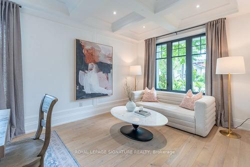 158 Angelene St, Mississauga, ON - Indoor Photo Showing Living Room