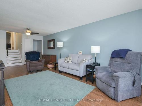 52 Cannon Crt, Orangeville, ON - Indoor Photo Showing Living Room