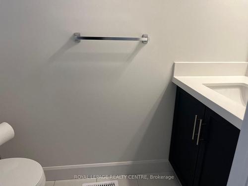41 Bensley Lane, Hamilton, ON - Indoor Photo Showing Bathroom