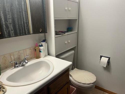 604 2Nd Avenue, Kimberley, BC - Indoor Photo Showing Bathroom