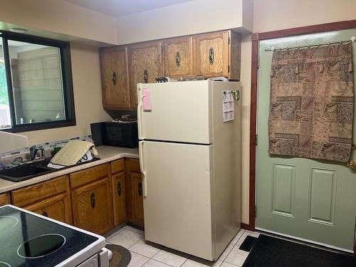 604 2Nd Avenue, Kimberley, BC - Indoor Photo Showing Kitchen