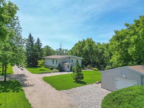 106083 Hwy 1W Road, Brandon, MB - Outdoor