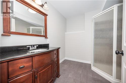 63 Noble Crescent, Petawawa, ON - Indoor Photo Showing Bathroom