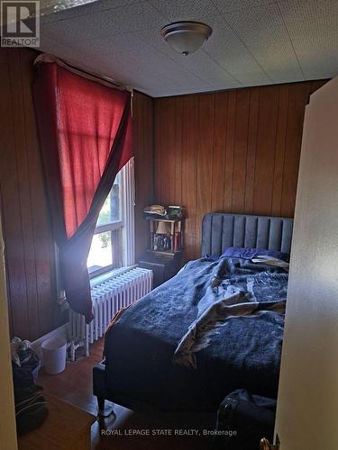 128 Maplewood Avenue, Hamilton, ON - Indoor Photo Showing Bedroom