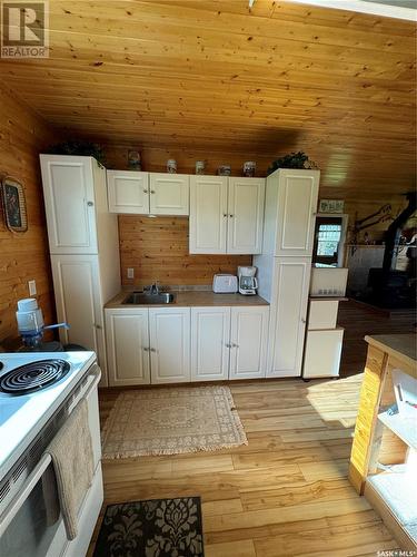 1 George Avenue, Clemenceau, SK - Indoor Photo Showing Kitchen