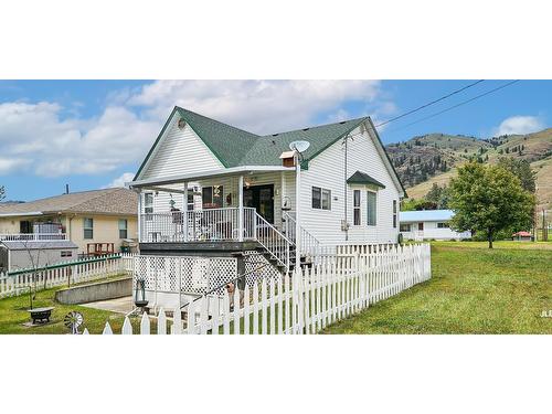 404 Fifth Avenue, Midway, BC - Outdoor With Deck Patio Veranda