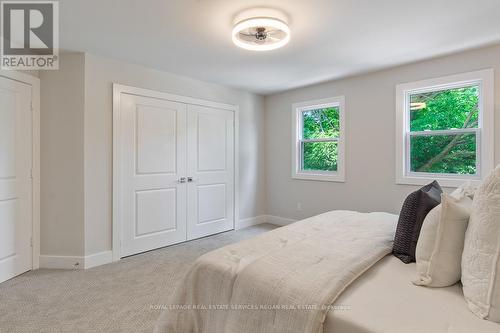 841 Sweetwater Crescent, Mississauga, ON - Indoor Photo Showing Bedroom