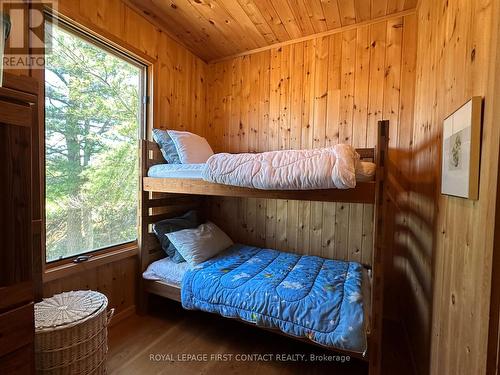 1 C393 Island, The Archipelago, ON - Indoor Photo Showing Bedroom