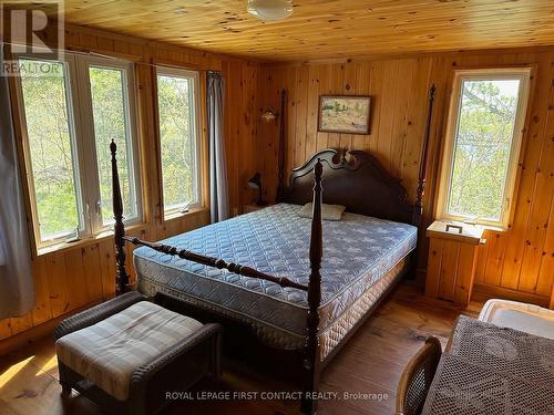 1 C393 Island, The Archipelago, ON - Indoor Photo Showing Bedroom