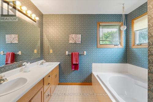 36 Dungannon Drive, Belleville, ON - Indoor Photo Showing Bathroom