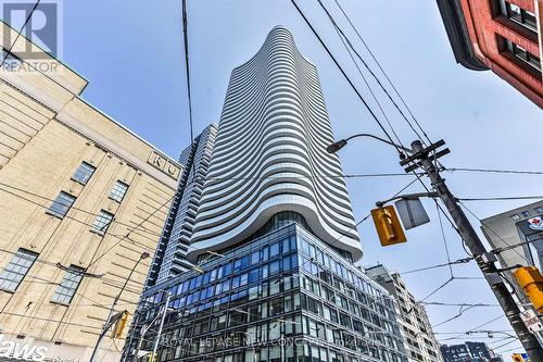 904 - 403 Church Street, Toronto, ON - Outdoor