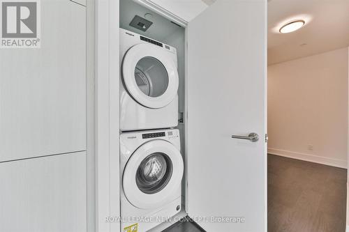 904 - 403 Church Street, Toronto, ON - Indoor Photo Showing Laundry Room