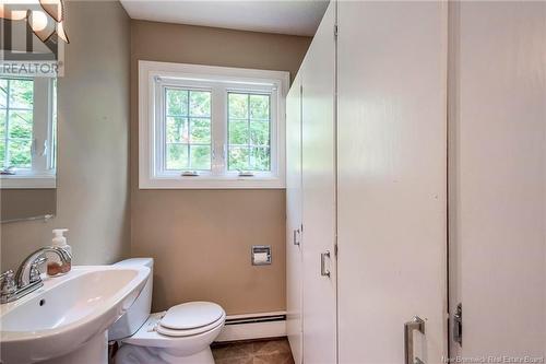 120 Liverpool Street, Fredericton, NB - Indoor Photo Showing Bathroom