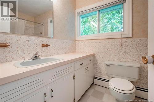 120 Liverpool Street, Fredericton, NB - Indoor Photo Showing Bathroom