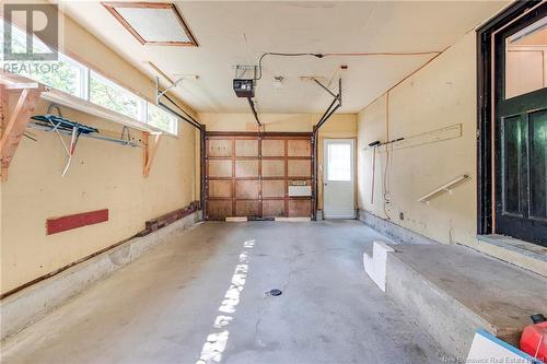 120 Liverpool Street, Fredericton, NB - Indoor Photo Showing Garage