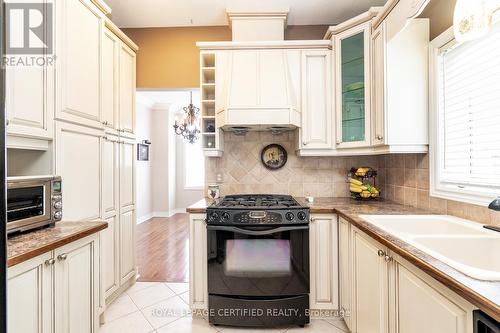 12 Nailsworth Crescent, Caledon (Caledon East), ON - Indoor Photo Showing Kitchen With Double Sink