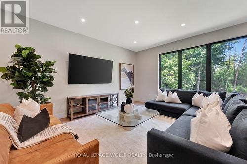 18 Mcdougall Road, Waterloo, ON - Indoor Photo Showing Living Room