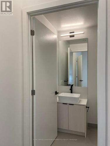 309 - 1285 Dupont Street, Toronto, ON - Indoor Photo Showing Bathroom