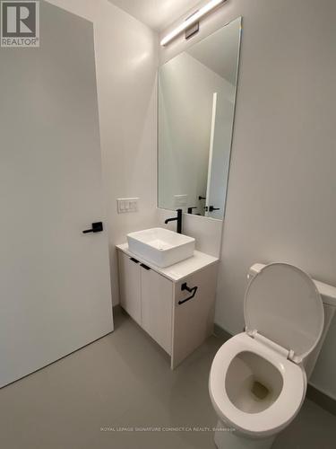 309 - 1285 Dupont Street, Toronto, ON - Indoor Photo Showing Bathroom